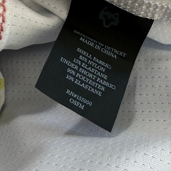 NEW Greyson Canyon Peaks Phoenix Shorts Antelope Print High Rise Size Medium $66 - Picture 6 of 6